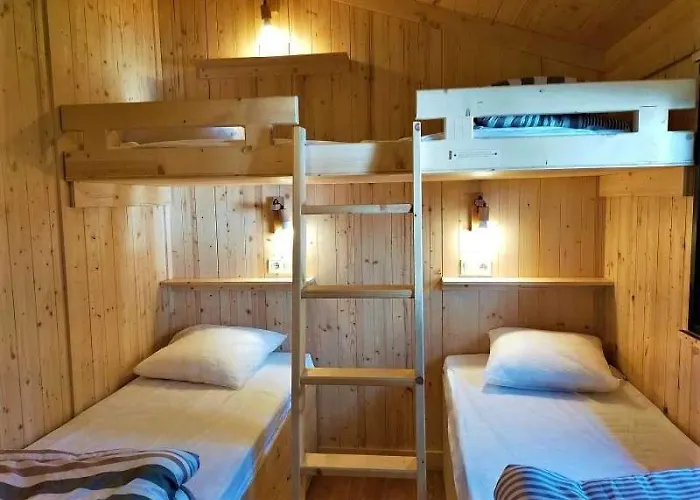 Zecamping 3 Etoiles Pataugeoire Pet Friendly Locatif Bbq 8 Pers Saint-Cirq-Lapopie